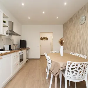 Appartamento Ludo House - Charming Con Patio A Due Passi Dalla Cattedrale, Palermo